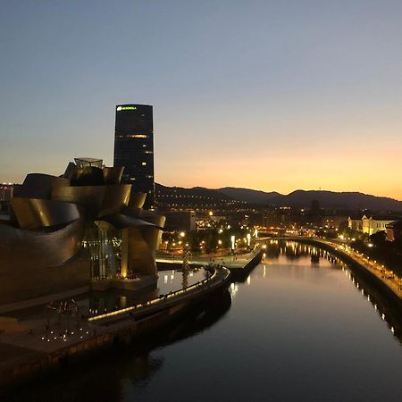 110 M2 Central Apartment In Abando Close To Guggenheim With Parking Bilbao Eksteriør bilde