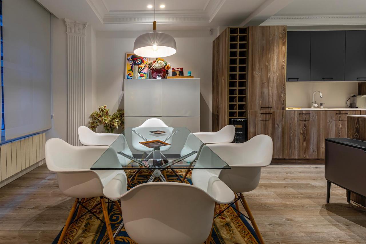 110 M2 Central Apartment In Abando Close To Guggenheim With Parking Bilbao Eksteriør bilde