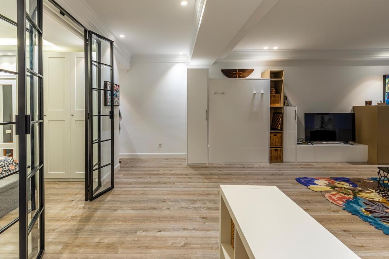 110 M2 Central Apartment In Abando Close To Guggenheim With Parking Bilbao Eksteriør bilde