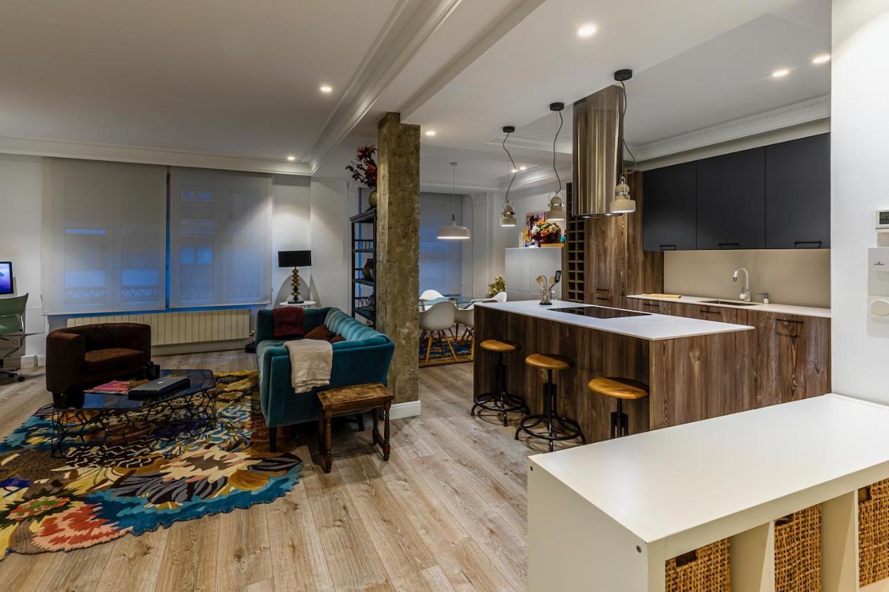 110 M2 Central Apartment In Abando Close To Guggenheim With Parking Bilbao Eksteriør bilde