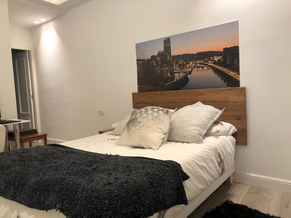 110 M2 Central Apartment In Abando Close To Guggenheim With Parking Bilbao Eksteriør bilde